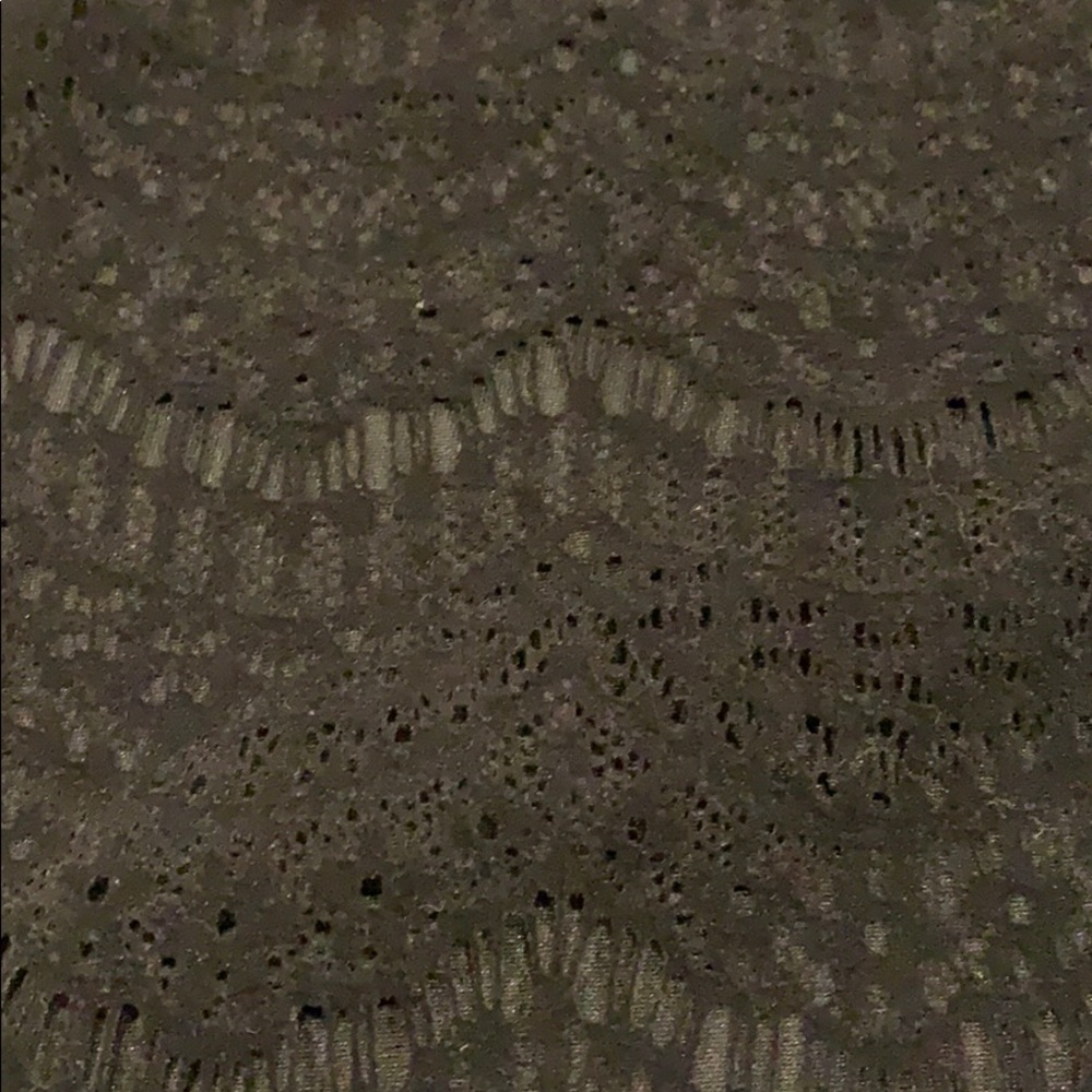 Loft lace sleeveless. - Picture 3 of 4